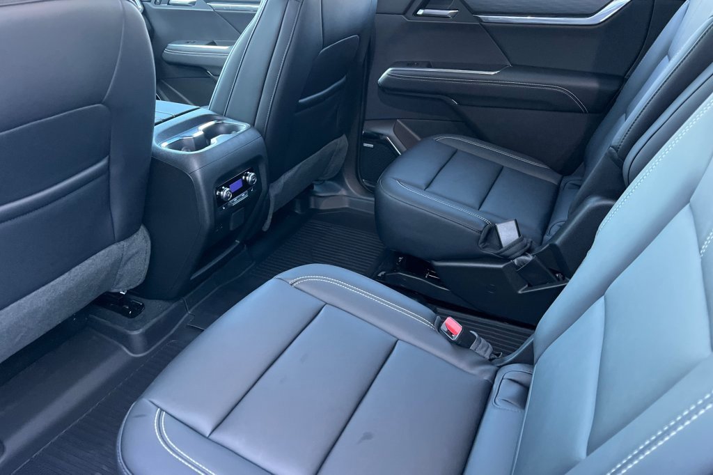 New 2026 GMC Acadia Elevation w/ Elevation Premium Package image 9