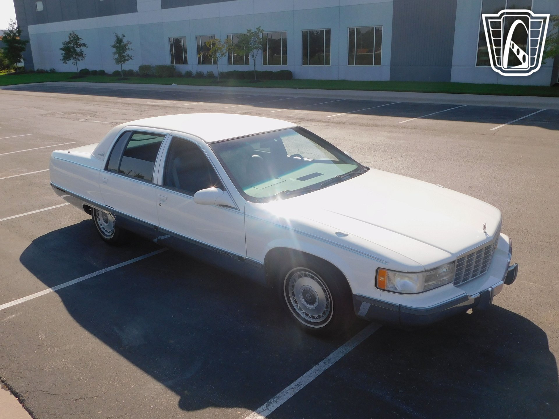 Used 1995 Cadillac Fleetwood Brougham RWD image 15