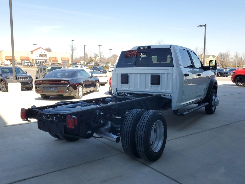 New 2024 RAM 4500 SLT w/ Quick Order Package 2YG SLT image 2