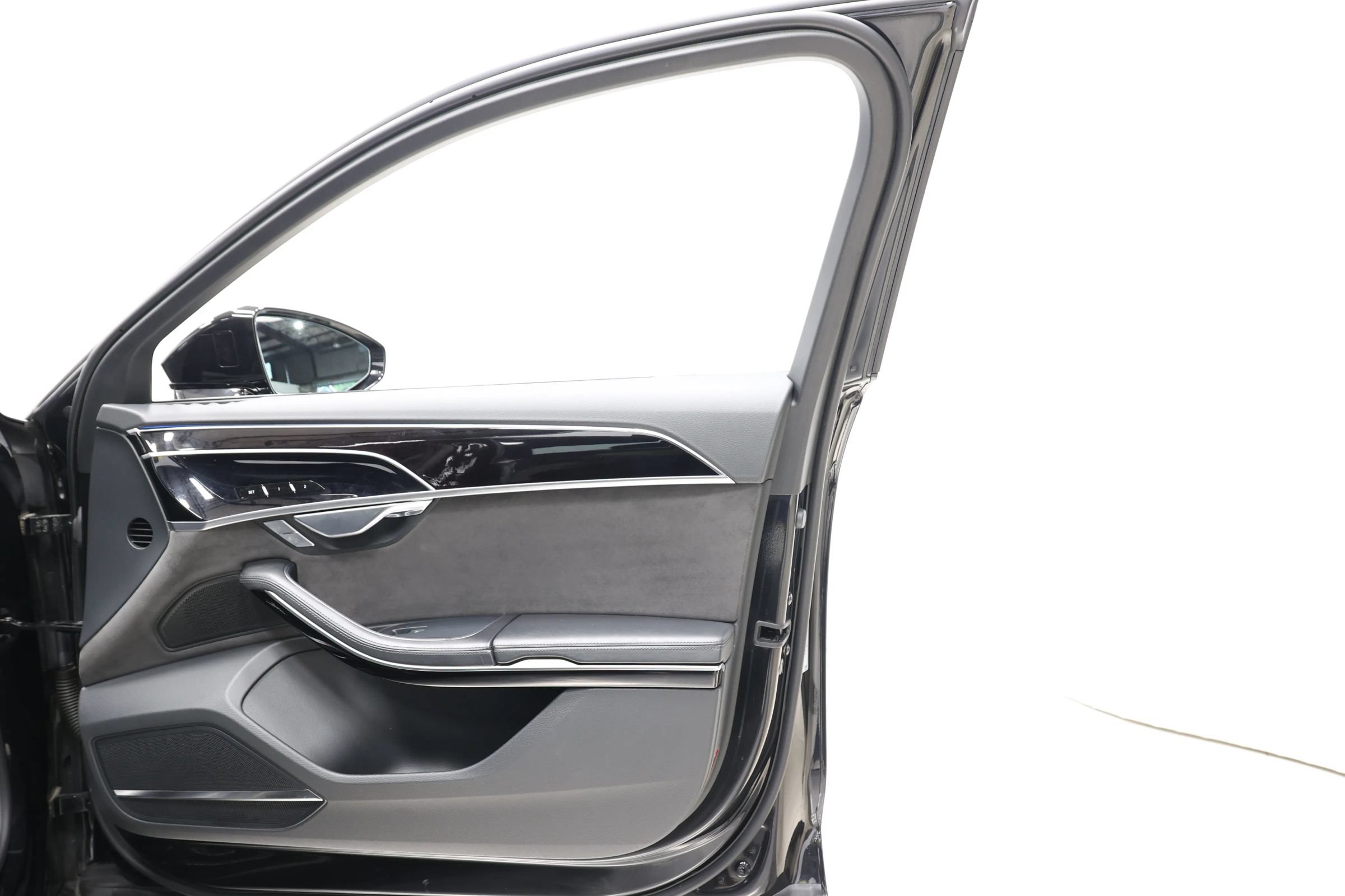 Used 2020 Audi S8 L w/ S8 Executive Package AWD/4WD image 68