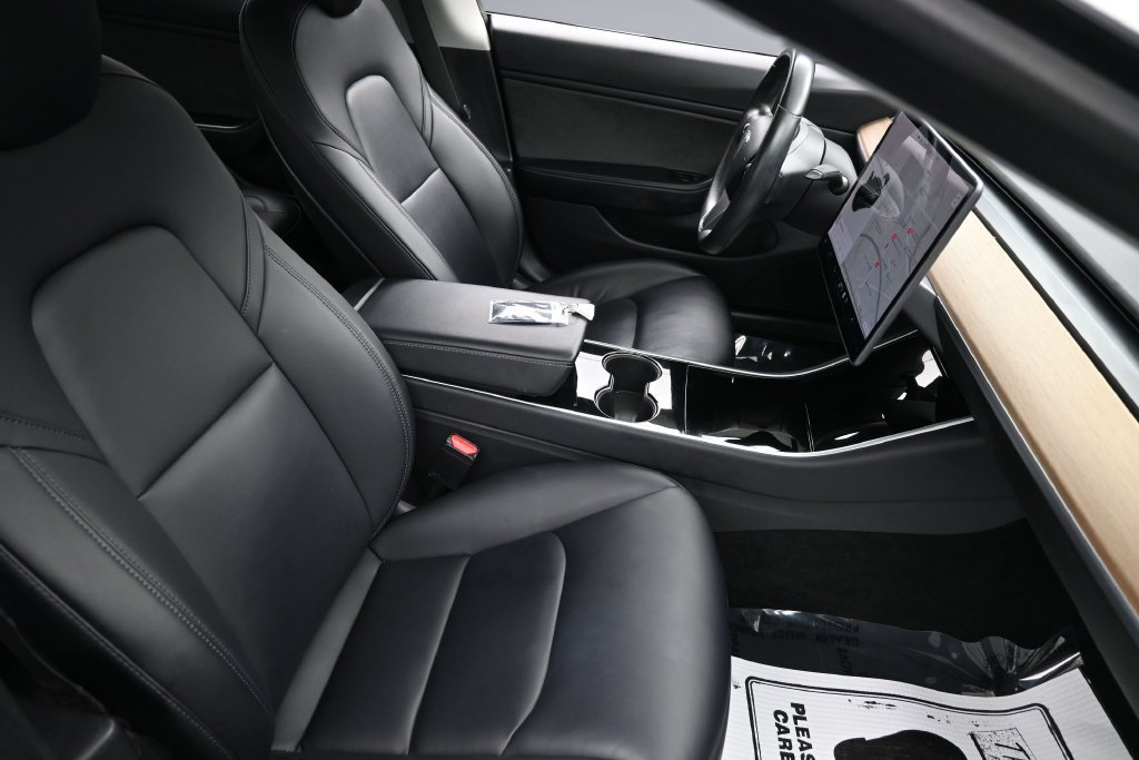 Used 2018 Tesla Model 3 Mid Range RWD image 29