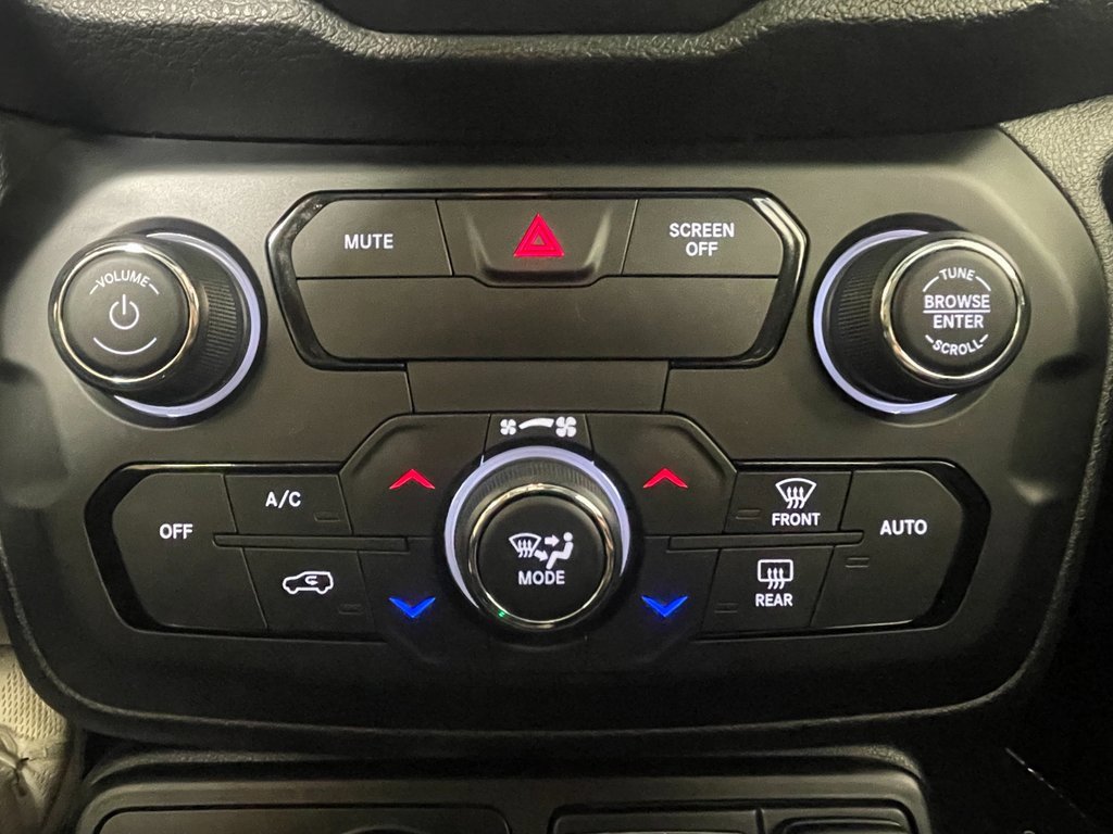 Used 2018 Jeep Renegade Limited w/ UConnect 8.4 Nav Group image 22