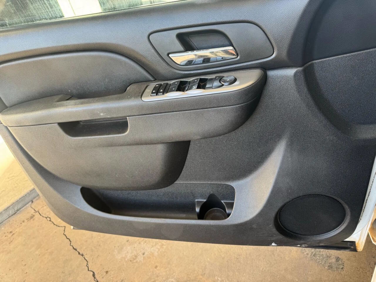 Used 2010 Chevrolet Tahoe LS image 11