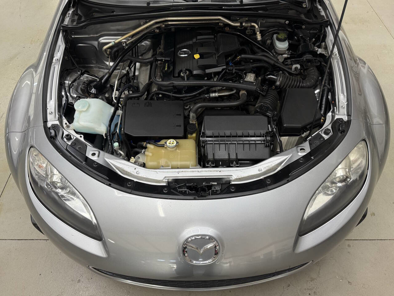 Used 2009 MAZDA MX-5 Miata Grand Touring w/ Premium Pkg RWD image 8