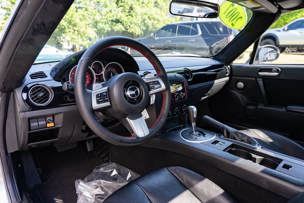 Used 2007 MAZDA MX-5 Miata Touring RWD image 18