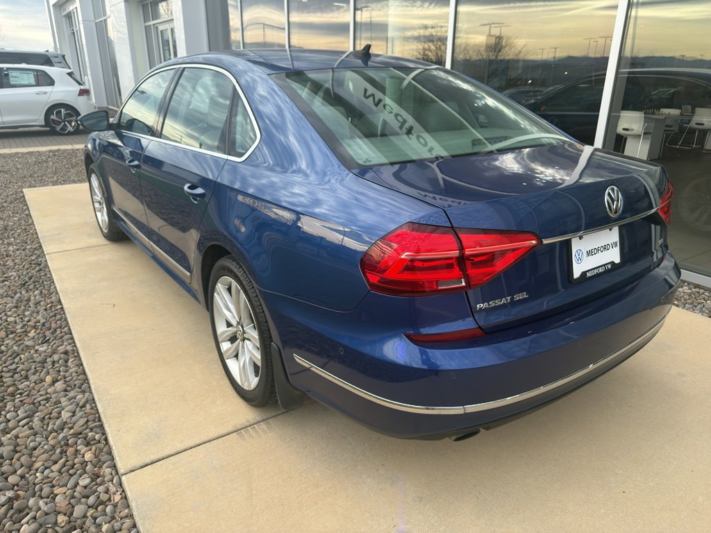 Used 2016 Volkswagen Passat 1.8T SEL Premium image 6