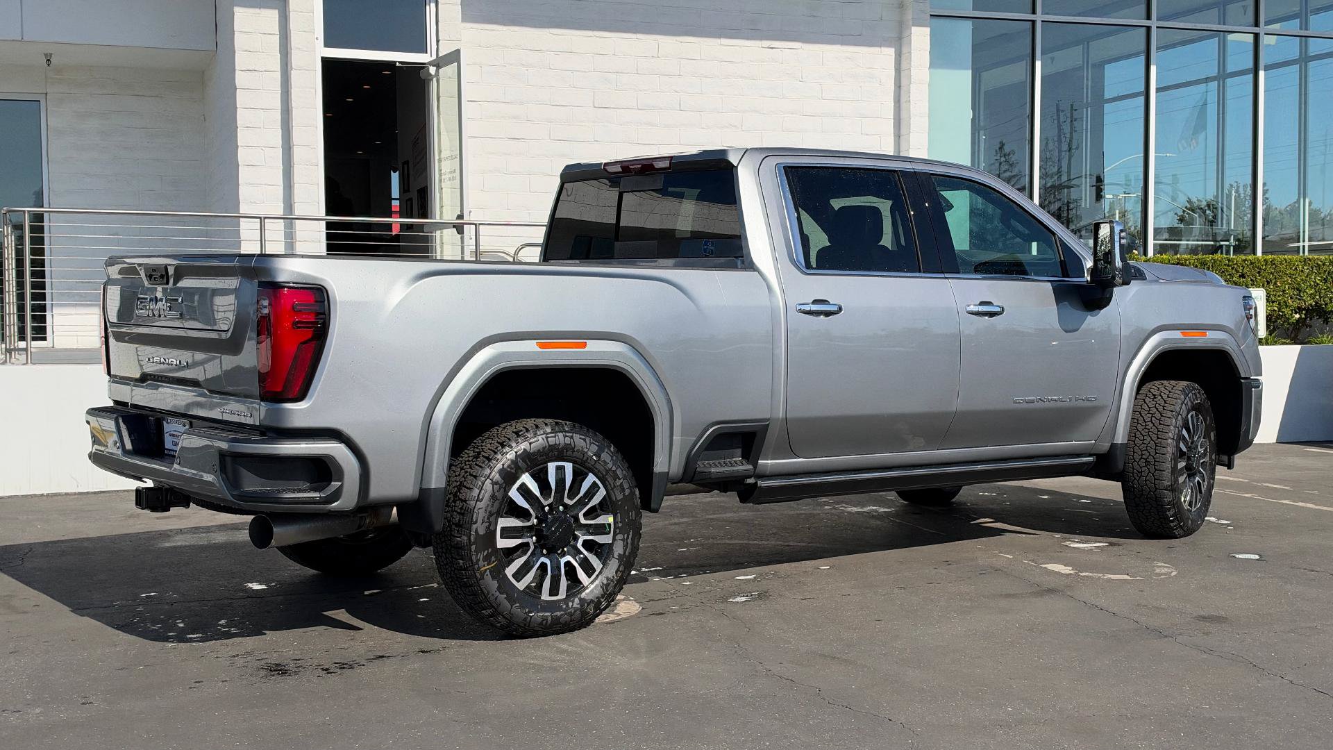 New 2026 GMC Sierra 2500 Denali Ultimate w/ Max Trailering Package AWD/4WD image 4