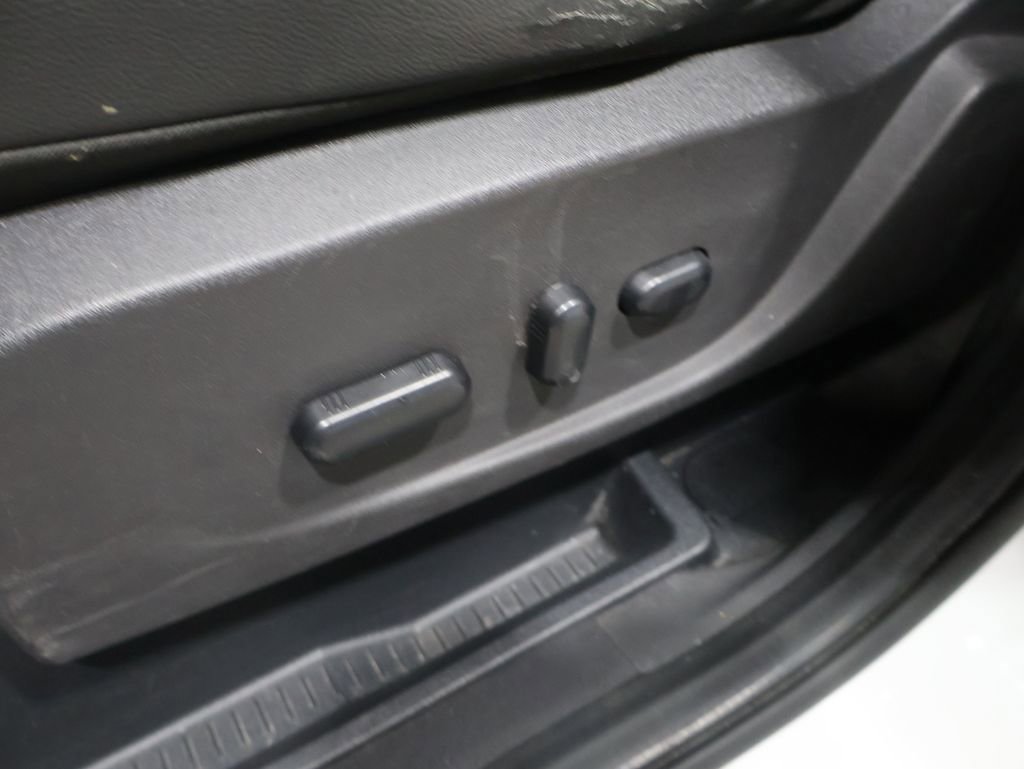 Used 2015 Ford Escape Titanium w/ Canadian Touring Package image 12