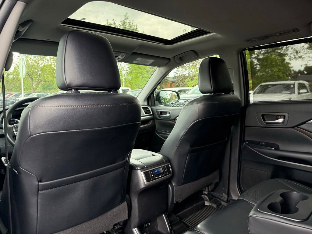 Used 2019 Toyota Highlander Limited AWD/4WD image 17