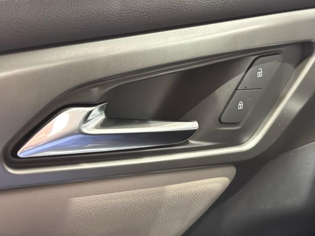 New 2025 Chevrolet Traverse LT w/ LPO, Floor Liner Package image 30