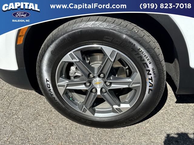 Used 2025 Chevrolet Blazer LT AWD/4WD image 13