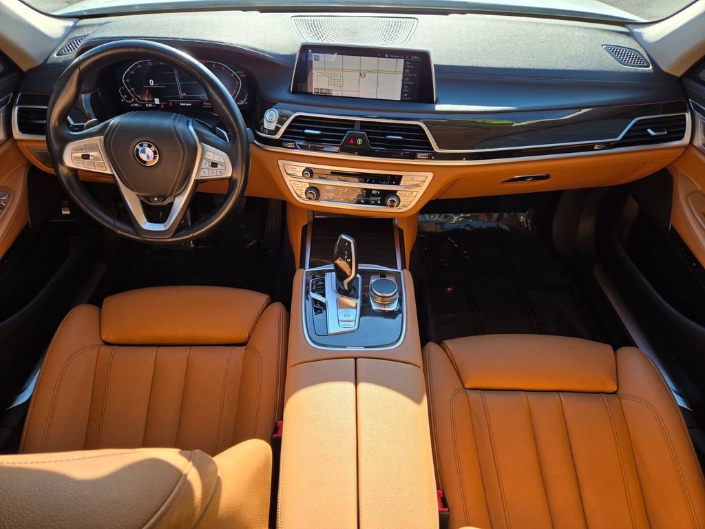 Used 2020 BMW 740i RWD image 14