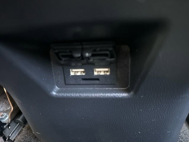 Certified 2021 Toyota Venza LE w/ Carpet Mat Package (TMS) image 24