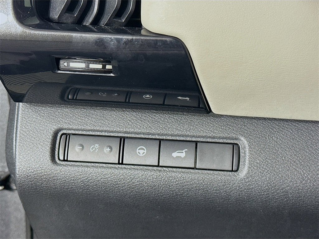 Certified 2022 Nissan Pathfinder SV w/ SV Premium Package image 20