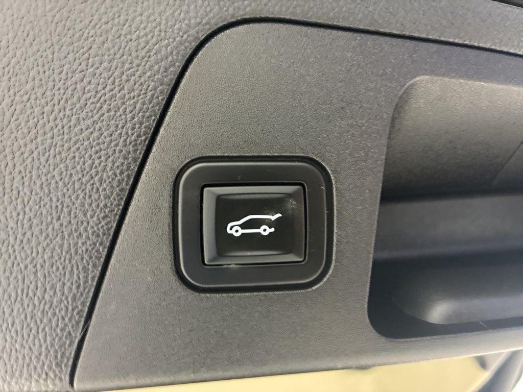 Used 2017 Buick Envision Essence AWD/4WD image 43