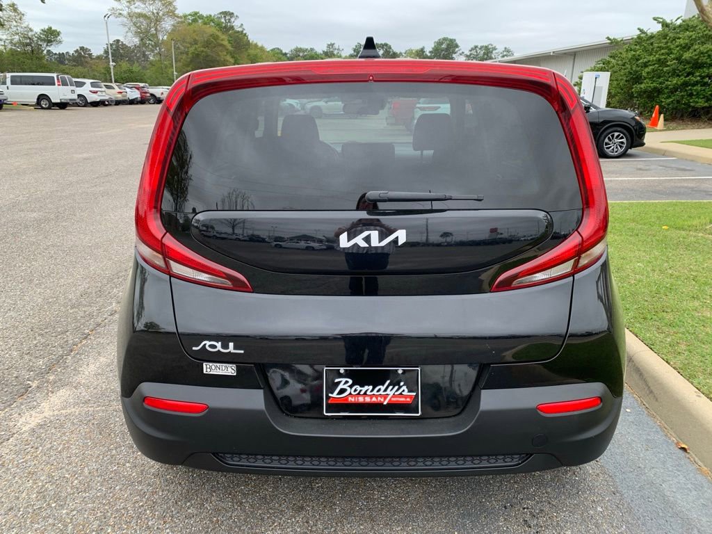 Used 2022 Kia Soul LX w/ Technology Package image 7