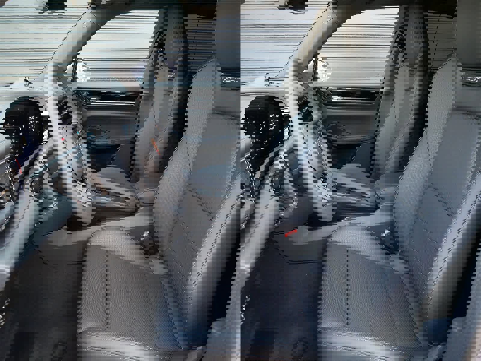 New 2025 Porsche Macan 4S Electric image 5