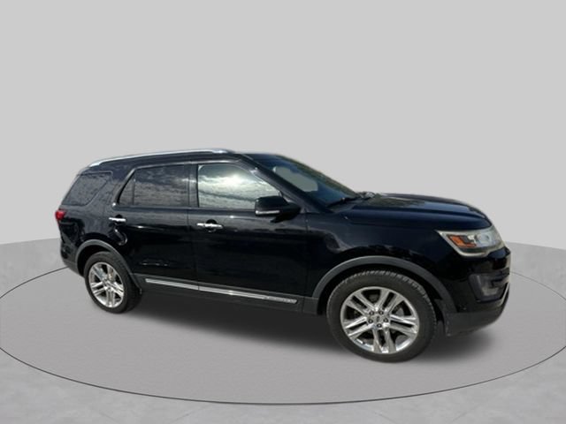 Used 2016 Ford Explorer Limited w/ Equipment Group 301A AWD/4WD image 3