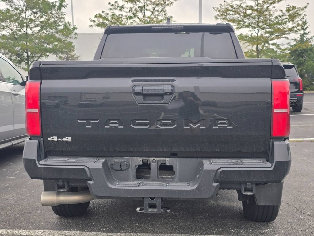 Certified 2024 Toyota Tacoma SR5 AWD/4WD image 7