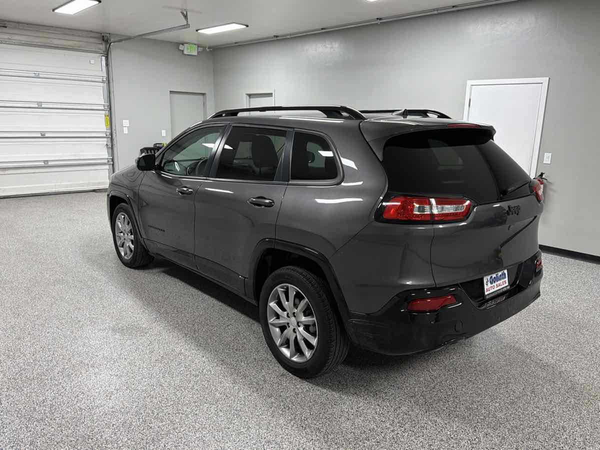 Used 2018 Jeep Cherokee Latitude image 5