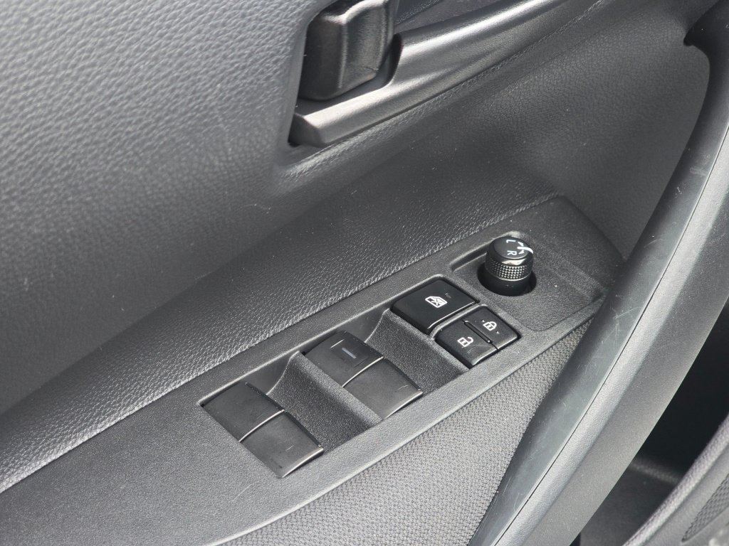 Used 2025 Toyota Corolla LE FWD image 34