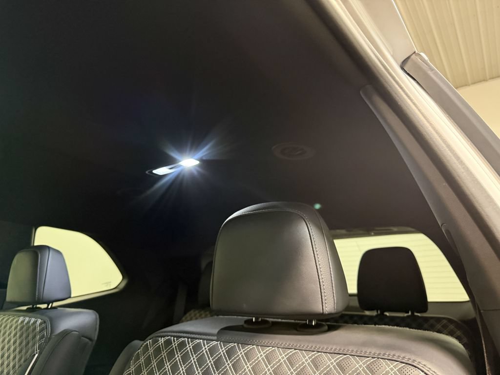Used 2024 GMC Acadia Denali w/ LPO, Floor Liner Package FWD image 9