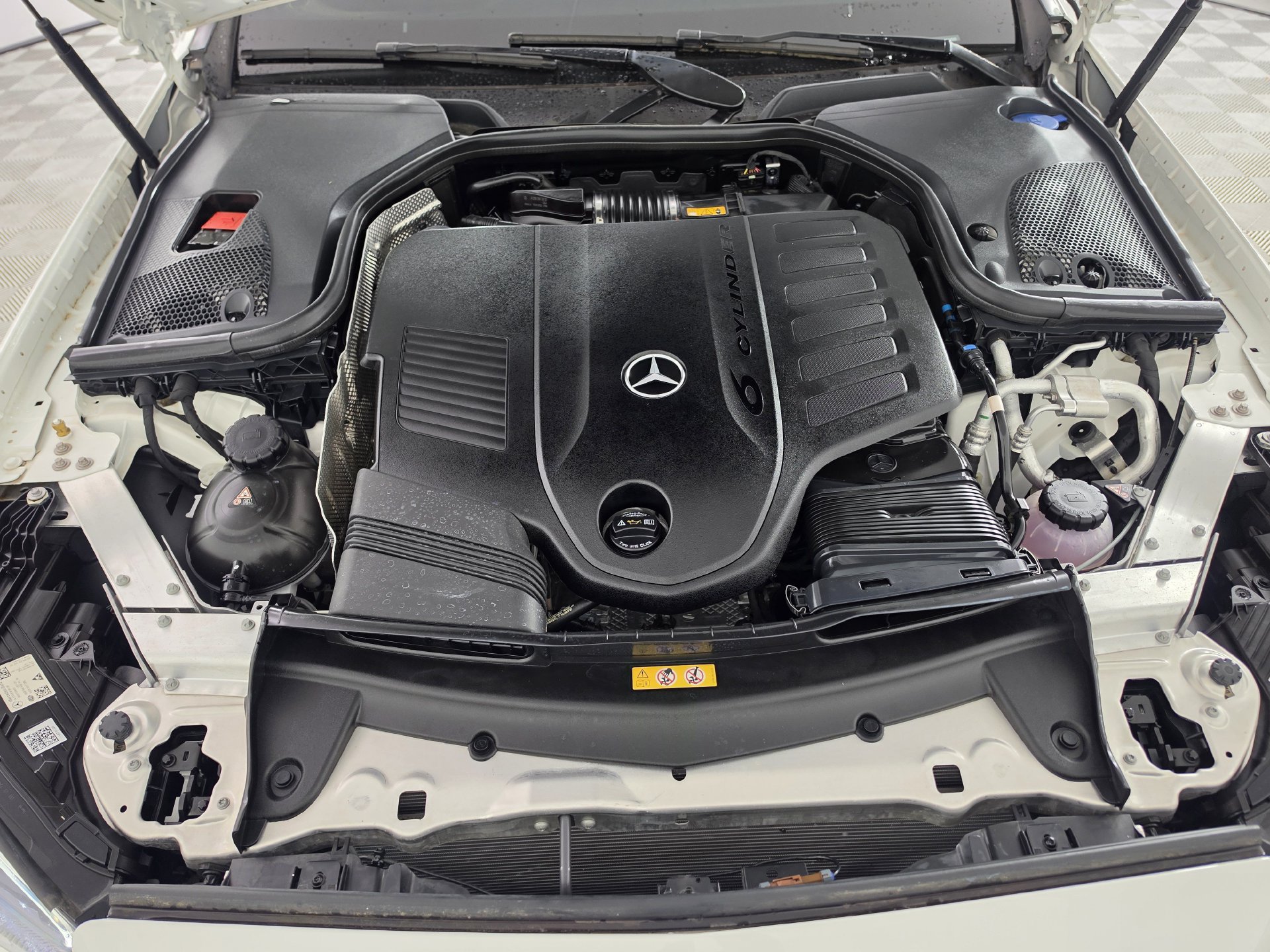Used 2022 Mercedes-Benz E 450 Coupe image 29