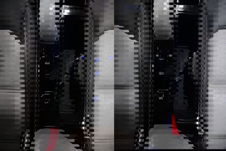 Used 2020 Hyundai Ioniq Limited image 30