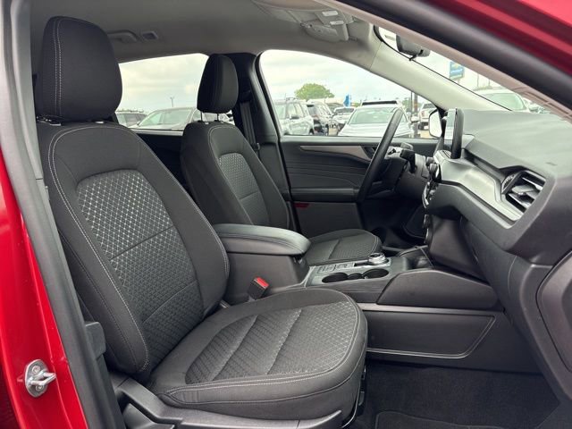 Used 2025 Ford Escape Active w/ Cold Weather Package image 9