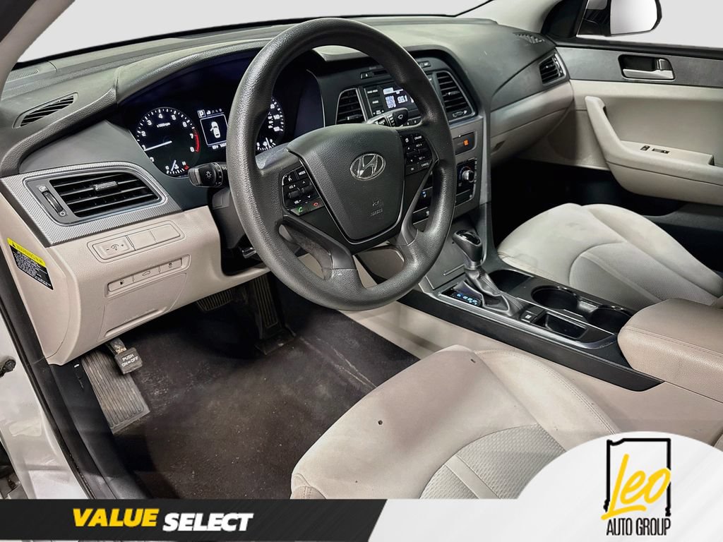 Used 2017 Hyundai Sonata SE FWD image 11