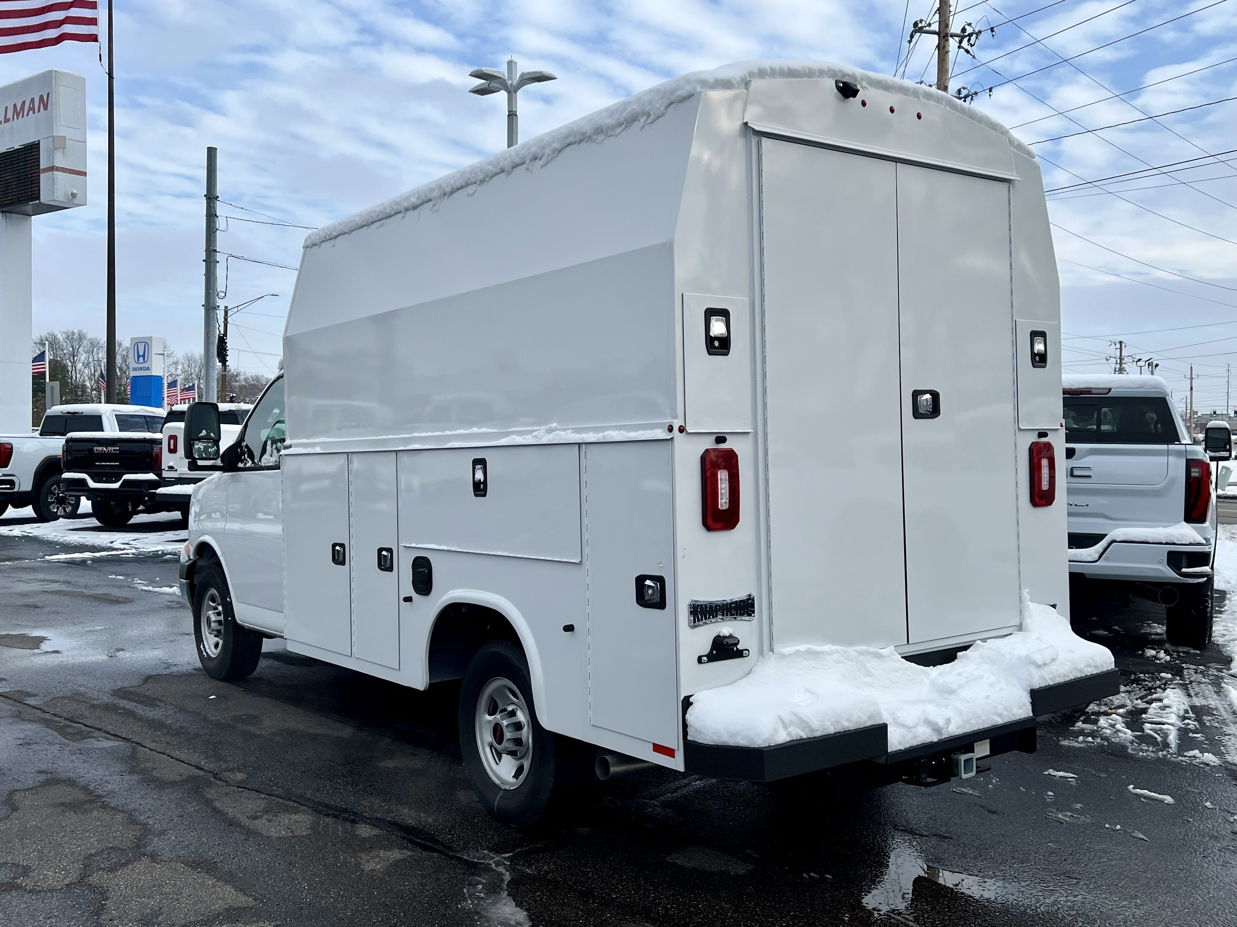 New 2025 GMC Savana 3500 w/ Power Convenience Package image 5
