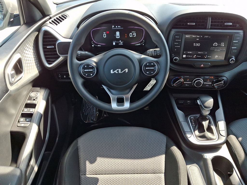 Used 2023 Kia Soul LX FWD image 11