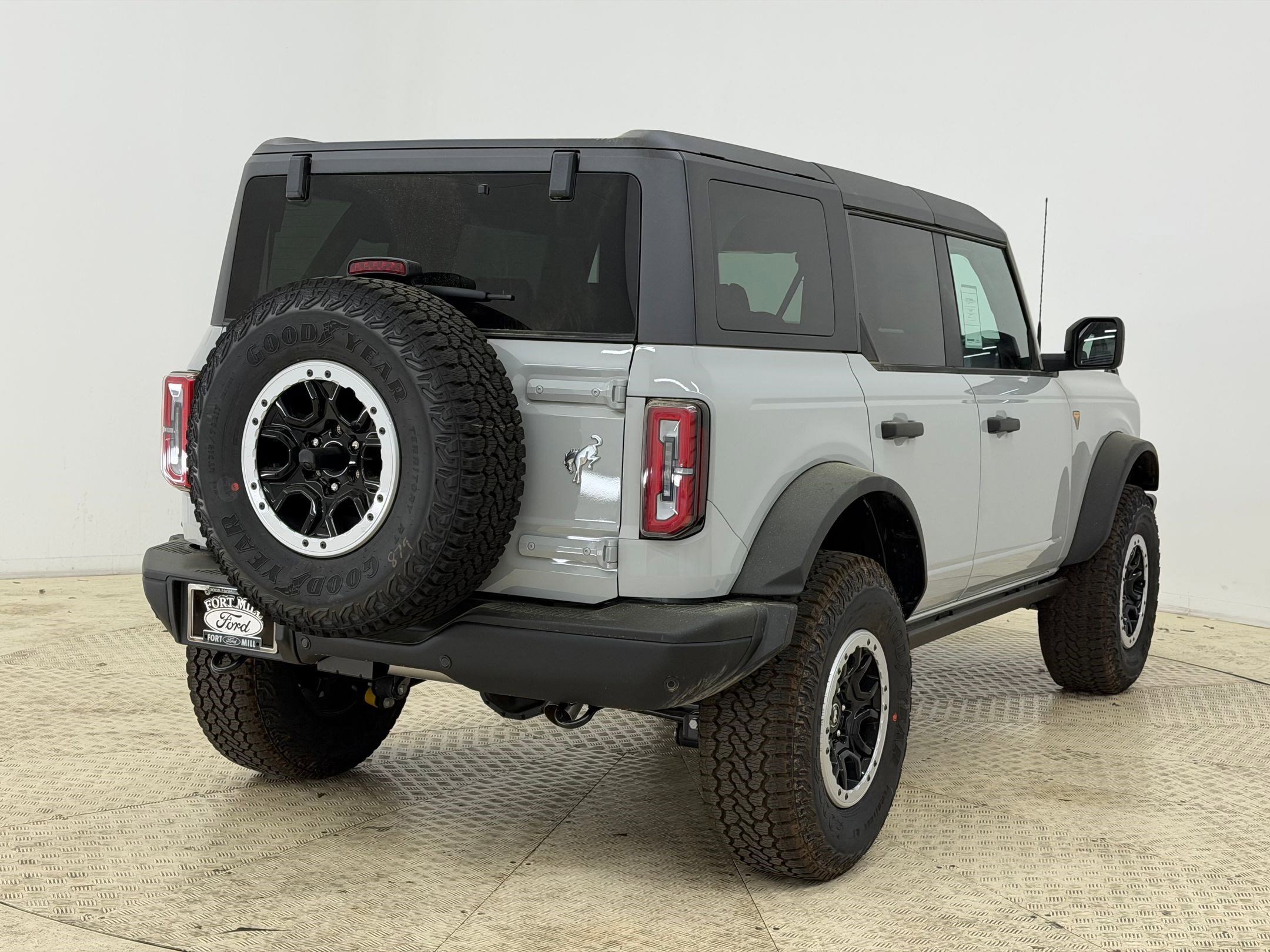 New 2026 Ford Bronco Badlands w/ Sasquatch Package image 9