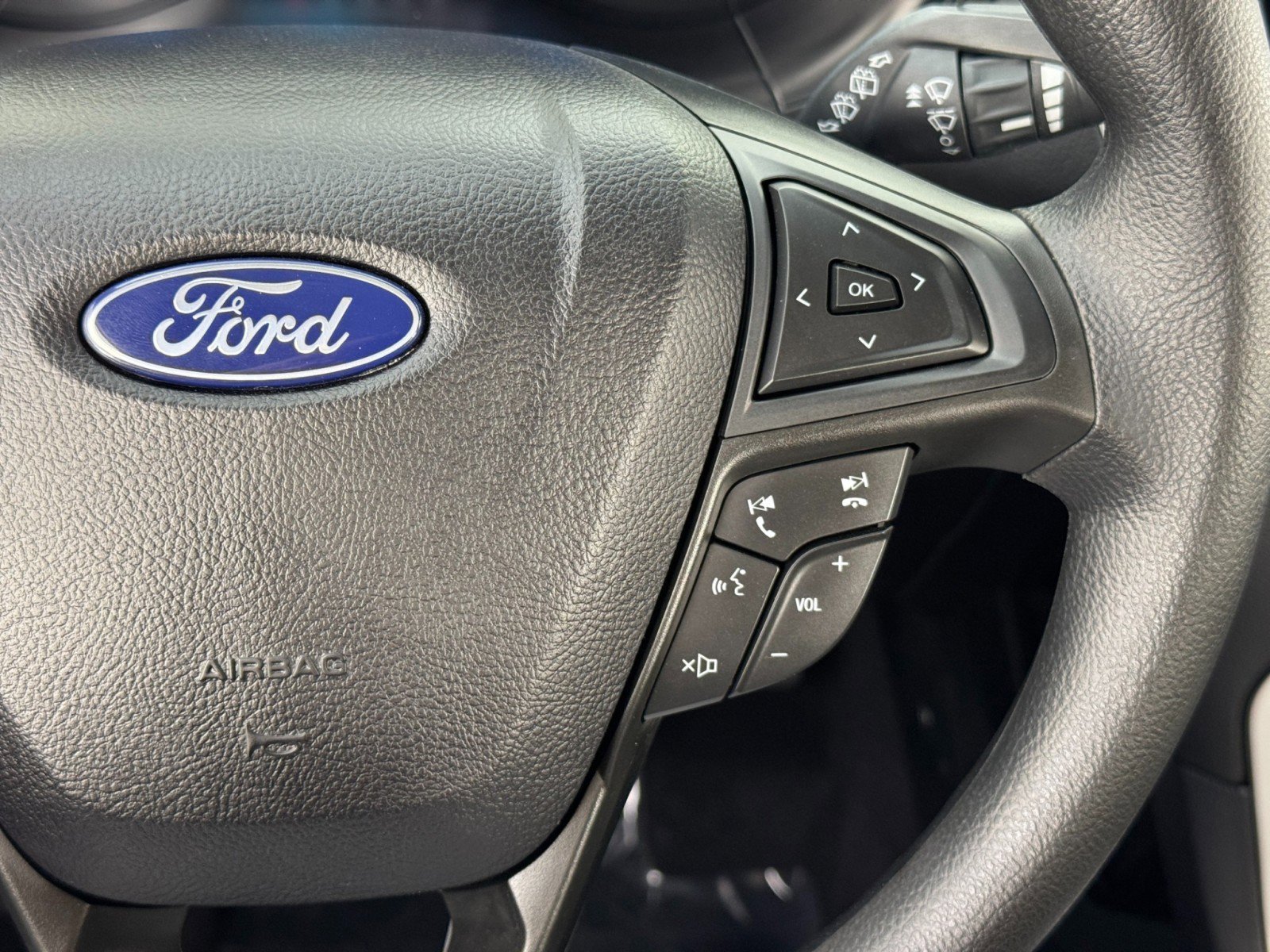 Used 2023 Ford Edge SE image 20