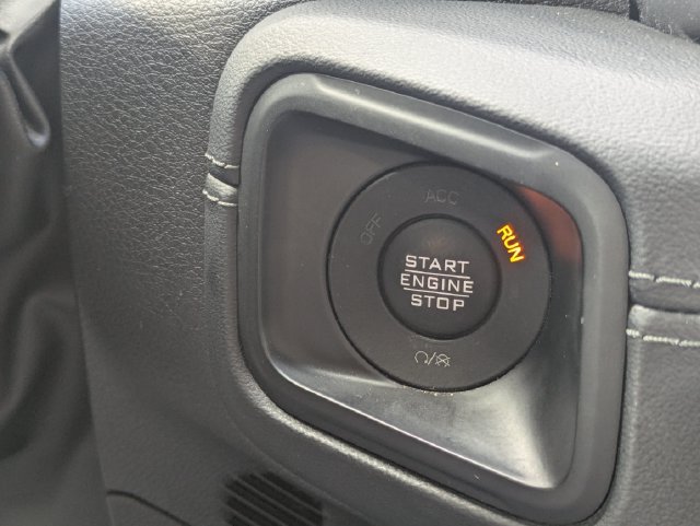 Used 2024 Jeep Wrangler Unlimited Sahara AWD/4WD image 26
