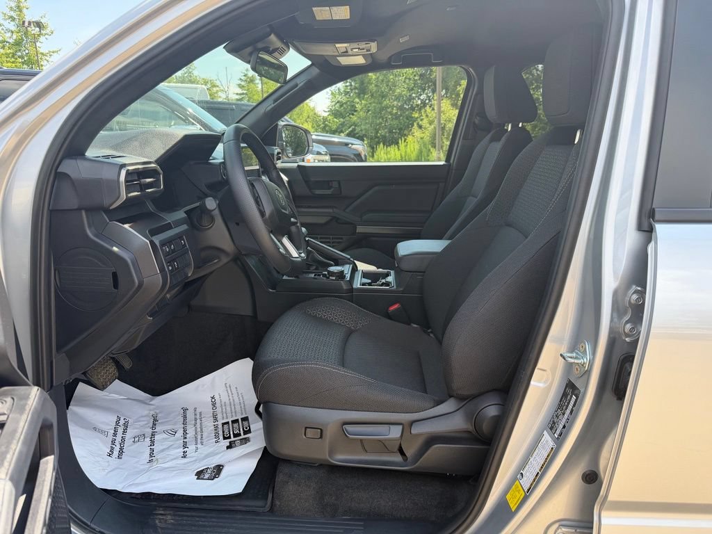 Certified 2025 Toyota 4Runner SR5 AWD/4WD image 12