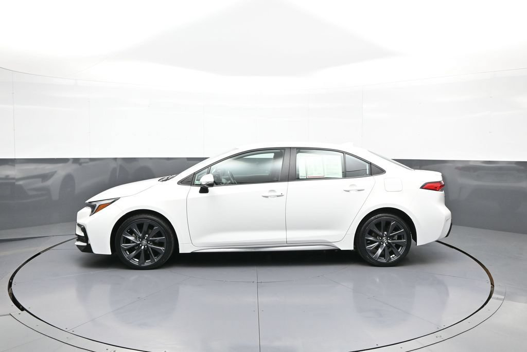 Certified 2023 Toyota Corolla SE w/ Carpet Mat Package (TMS) FWD image 9