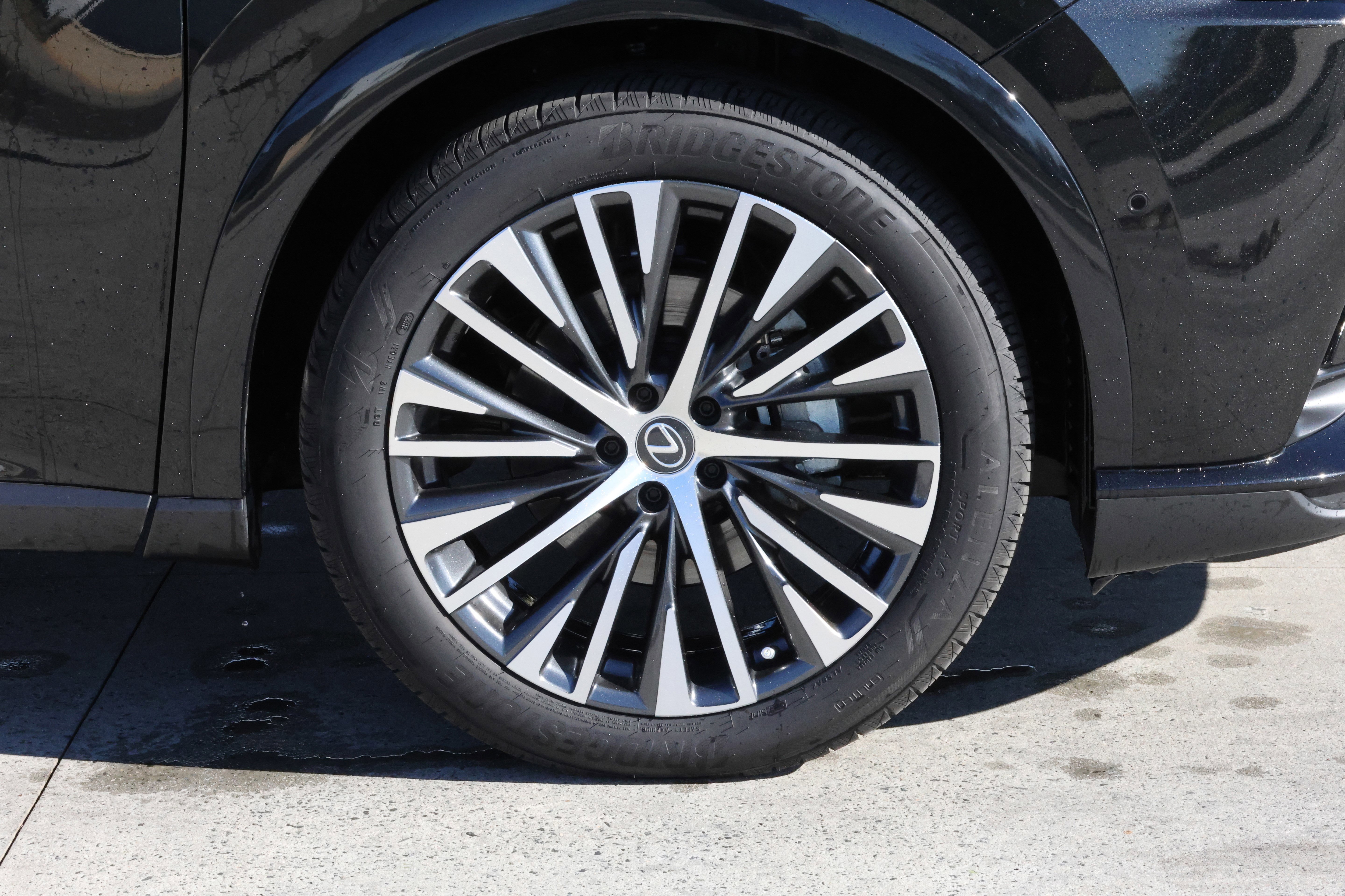 Certified 2025 Lexus RX 350 Premium Plus image 11