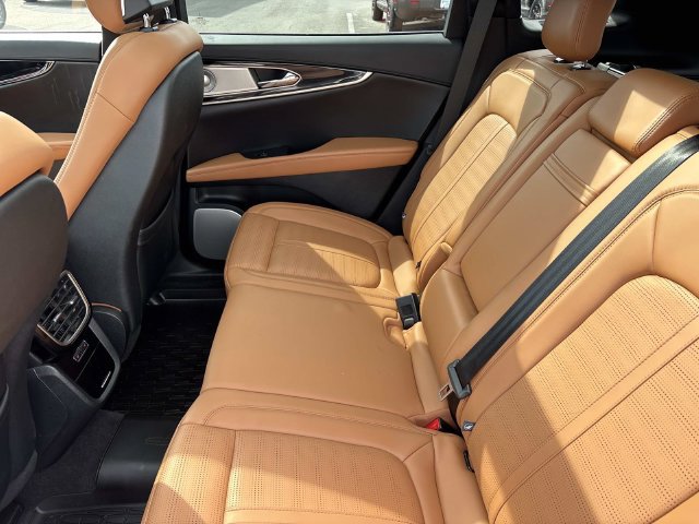 Certified 2023 Lincoln Nautilus Black Label w/ Class II Trailer Tow Package AWD/4WD image 18