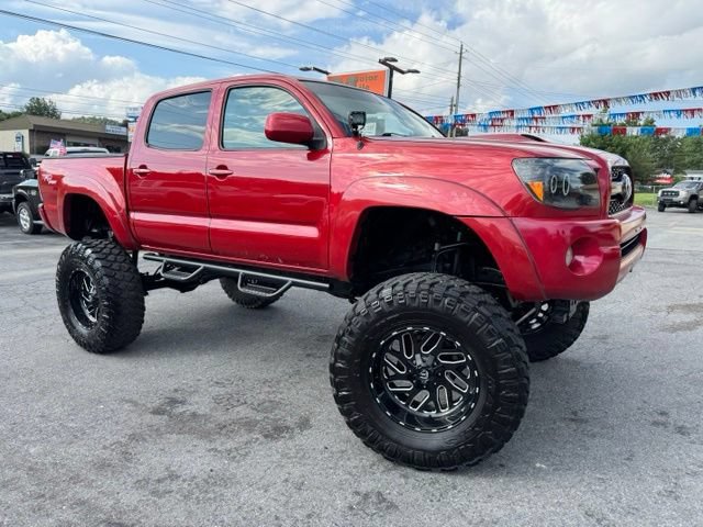 Used 2011 Toyota Tacoma 4x4 Double Cab w/ TRD Sport Pkg image 1