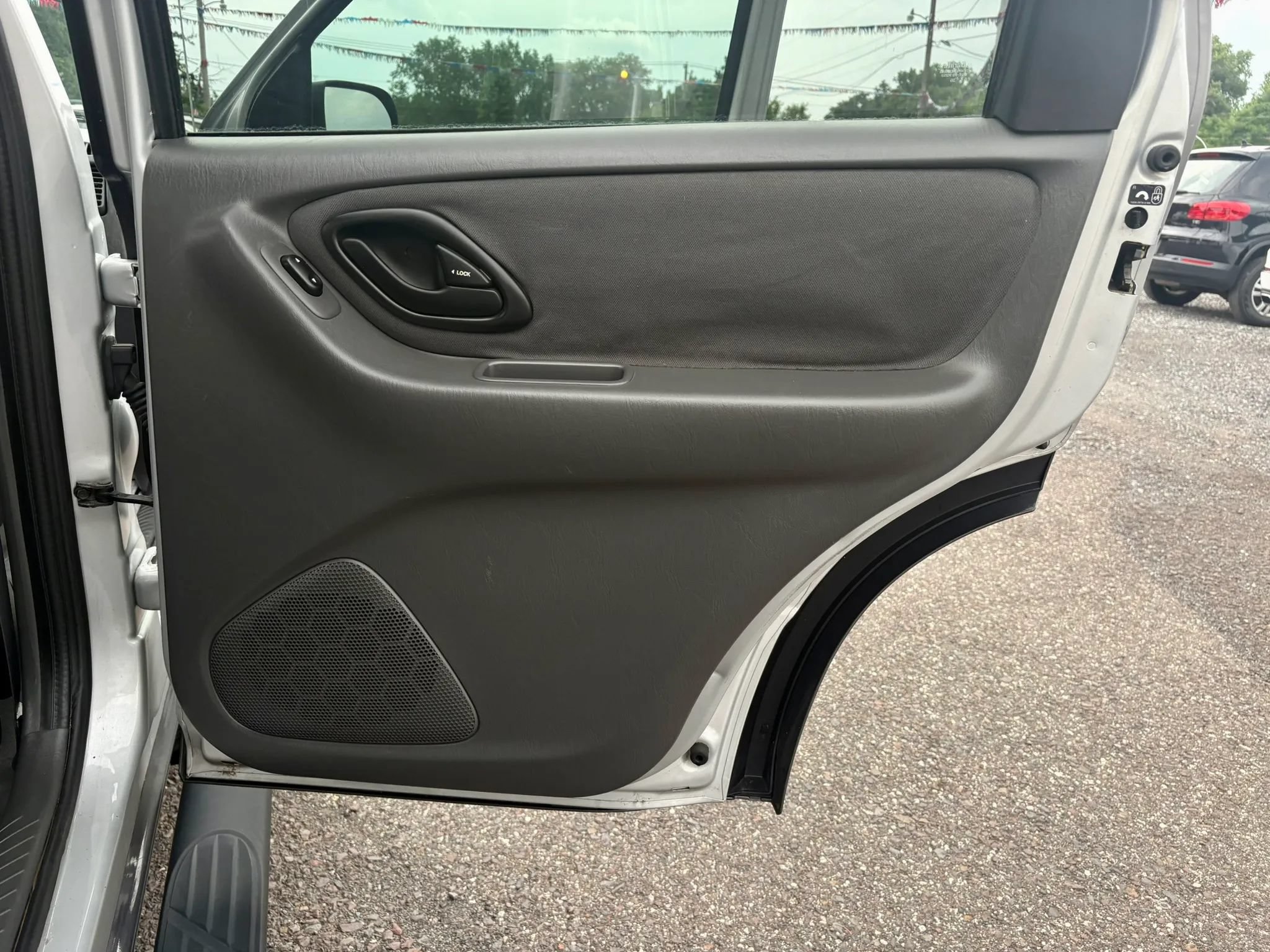 Used 2004 Ford Escape XLT AWD/4WD image 13