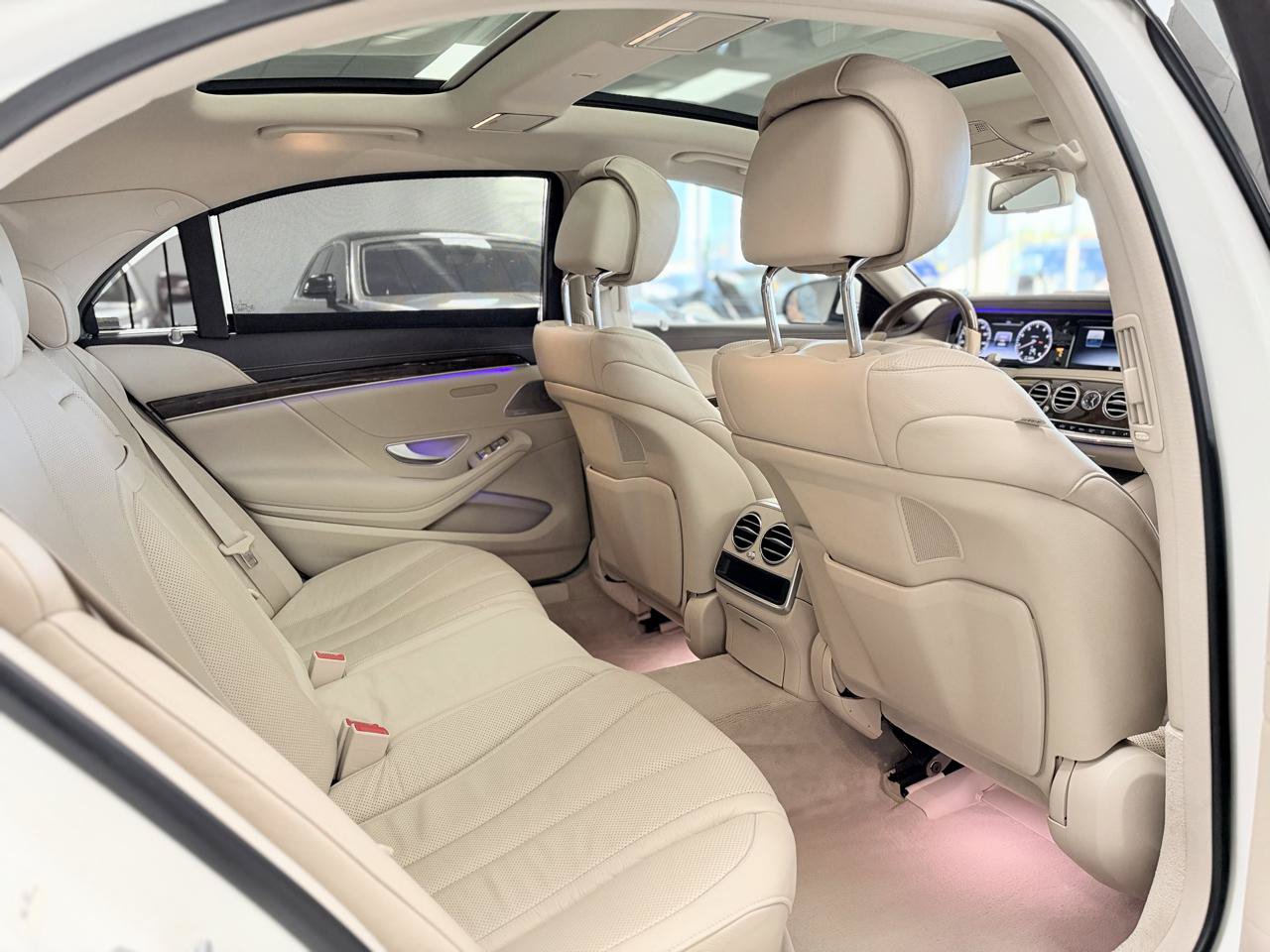 Used 2017 Mercedes-Benz S 550 Sedan image 21