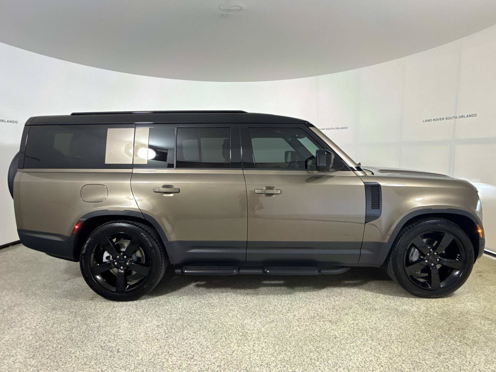 Used 2026 Land Rover Defender 130 S AWD/4WD image 6