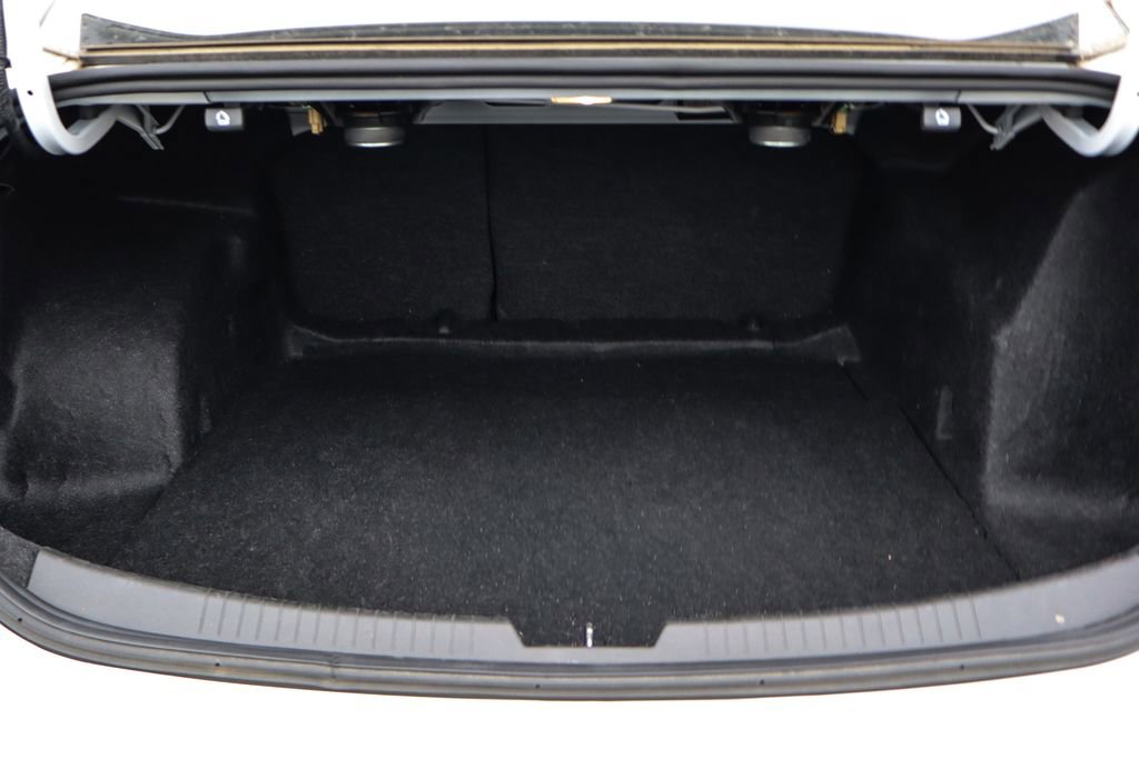 Used 2024 Chevrolet Malibu LT image 34