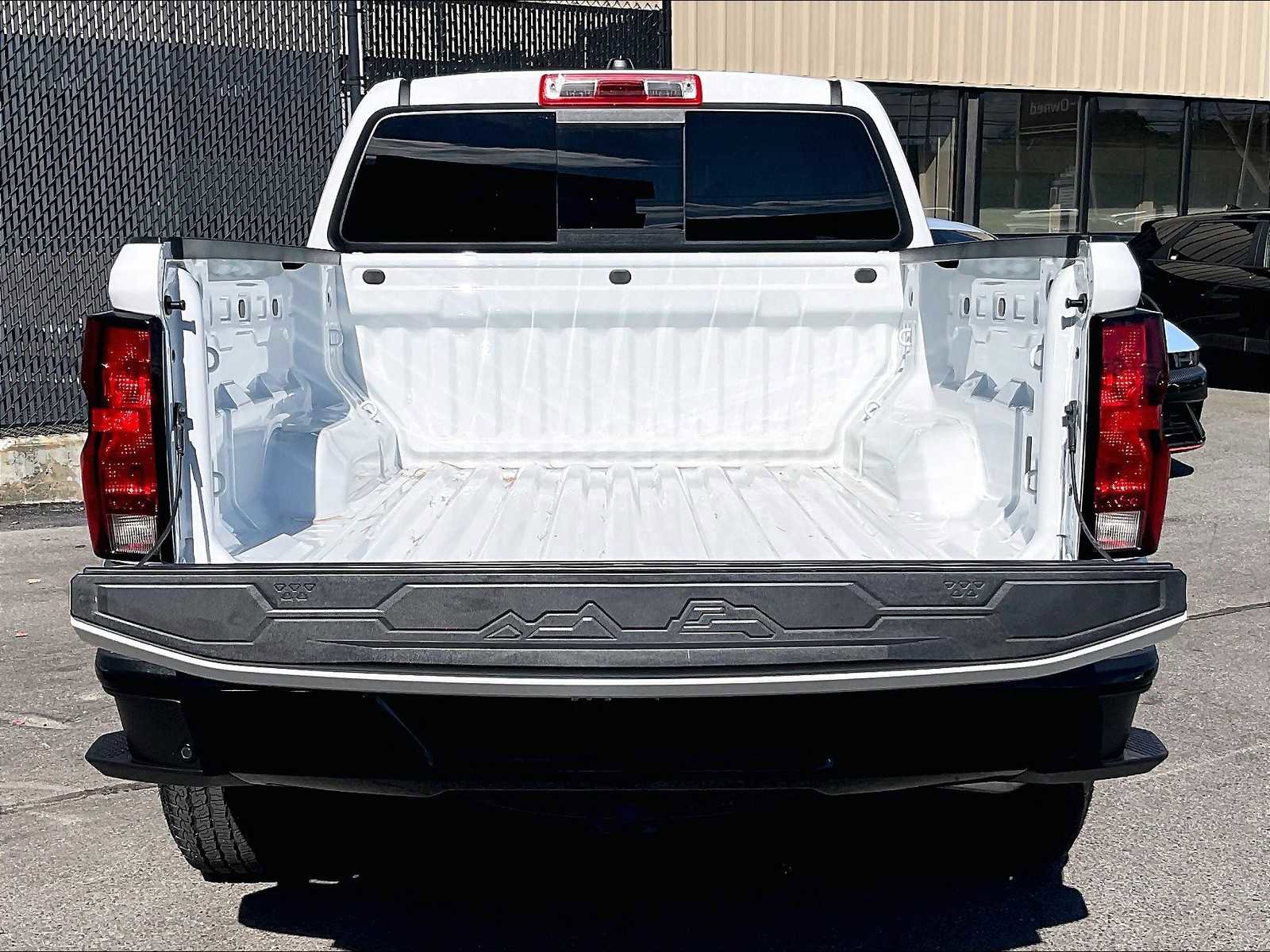 Used 2024 Chevrolet Colorado Trail Boss image 30