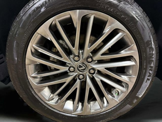 Used 2022 Lexus RX 450h AWD w/ Luxury Package image 33