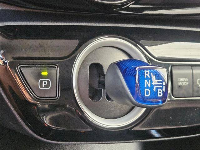 Used 2020 Toyota Prius Prime LE w/ Carpet Mat Package FWD image 13