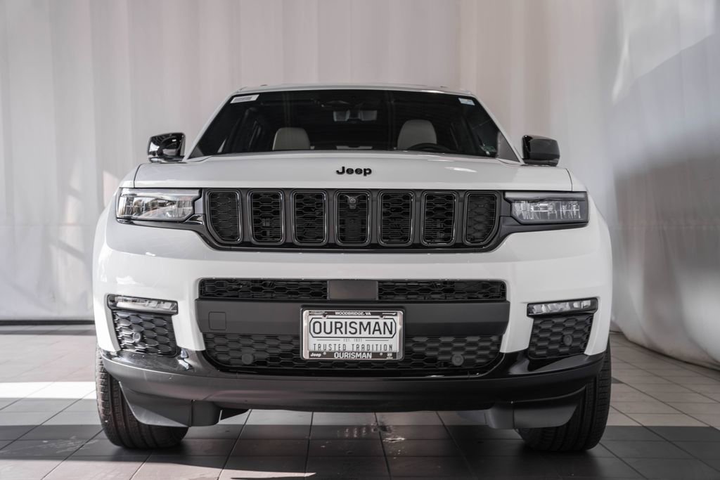 New 2025 Jeep Grand Cherokee L Limited w/ Luxury Tech Group II image 2