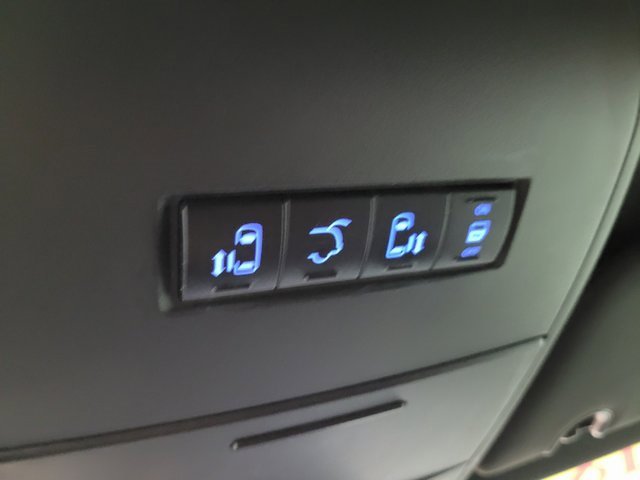 Used 2018 Dodge Grand Caravan SXT image 37