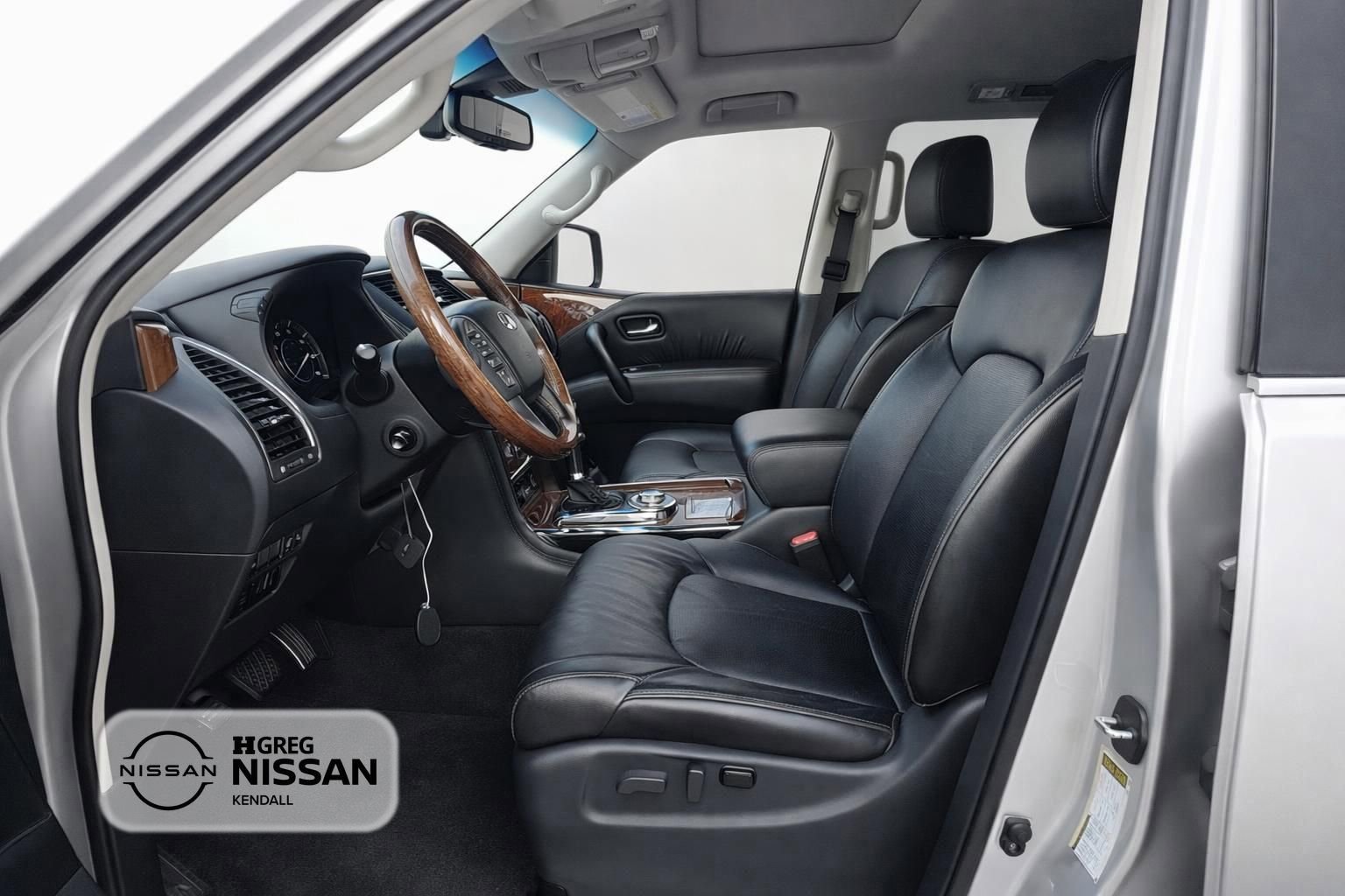 Used 2017 INFINITI QX80 4WD w/ Driver Assistance Package image 7